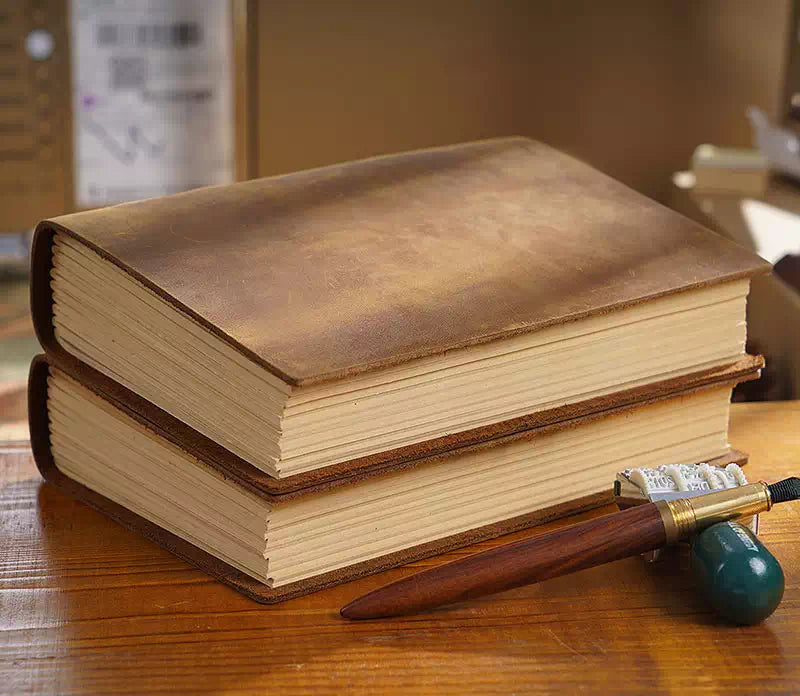 Vintage Leather Journal - (7.5" × 5.5", 400 Pages)